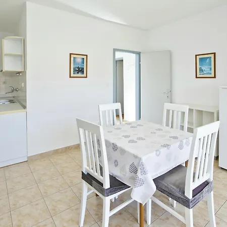 Oliva * フヴァル