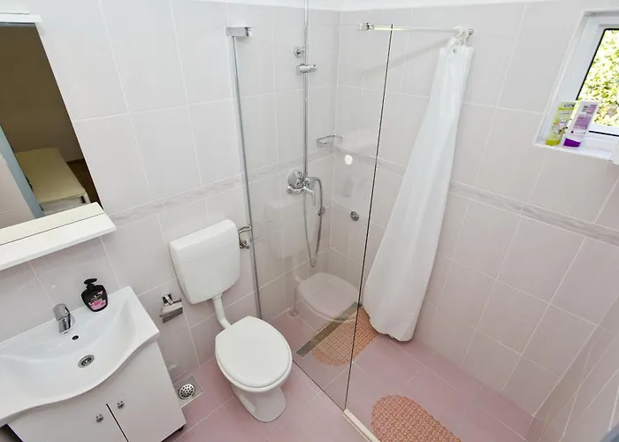 Summer Oliva Hvar Apartment