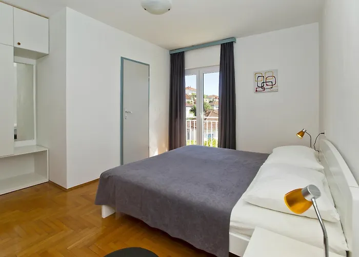 Summer Oliva Hvar Lägenhet *