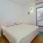 Summer Oliva Hvar Διαμέρισμα *